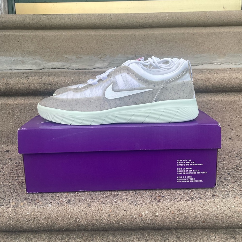 Nike SB Nyjah Free 2 Premium Barely Green Men's Sz 10.5 DM7282-100  Skate Shoes